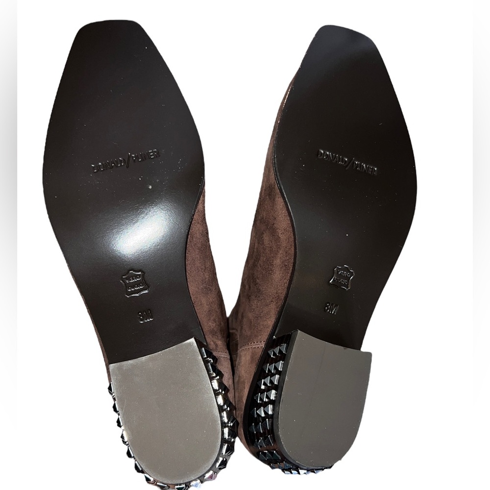 🤎 NIB! Donald Pliner Suede Stud Booties - Picture 12 of 13